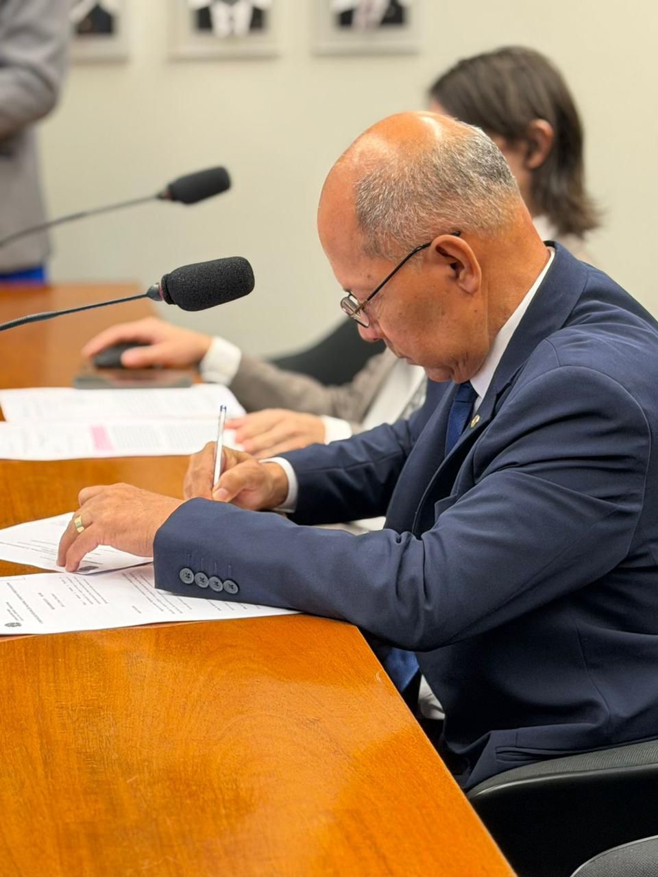 Deputado Coronel Chrisóstomo celebra aprovação de requerimento para seminário em Guajará-Mirim sobre a Ponte Binacional Brasil-Bolivia