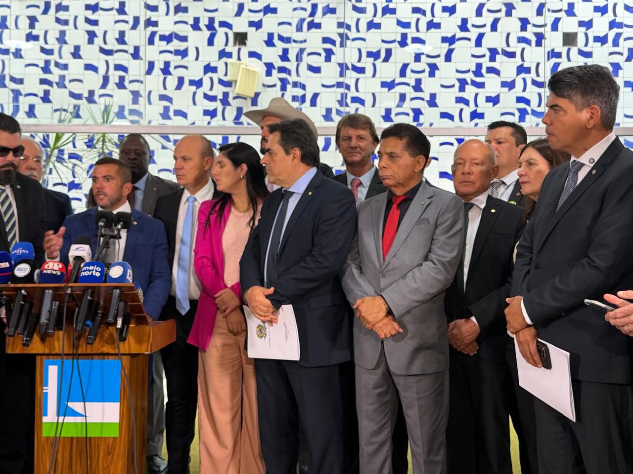 Oposição protocola CPMI do Banco Master na Câmara; coronel Chrisóstomo participa do ato